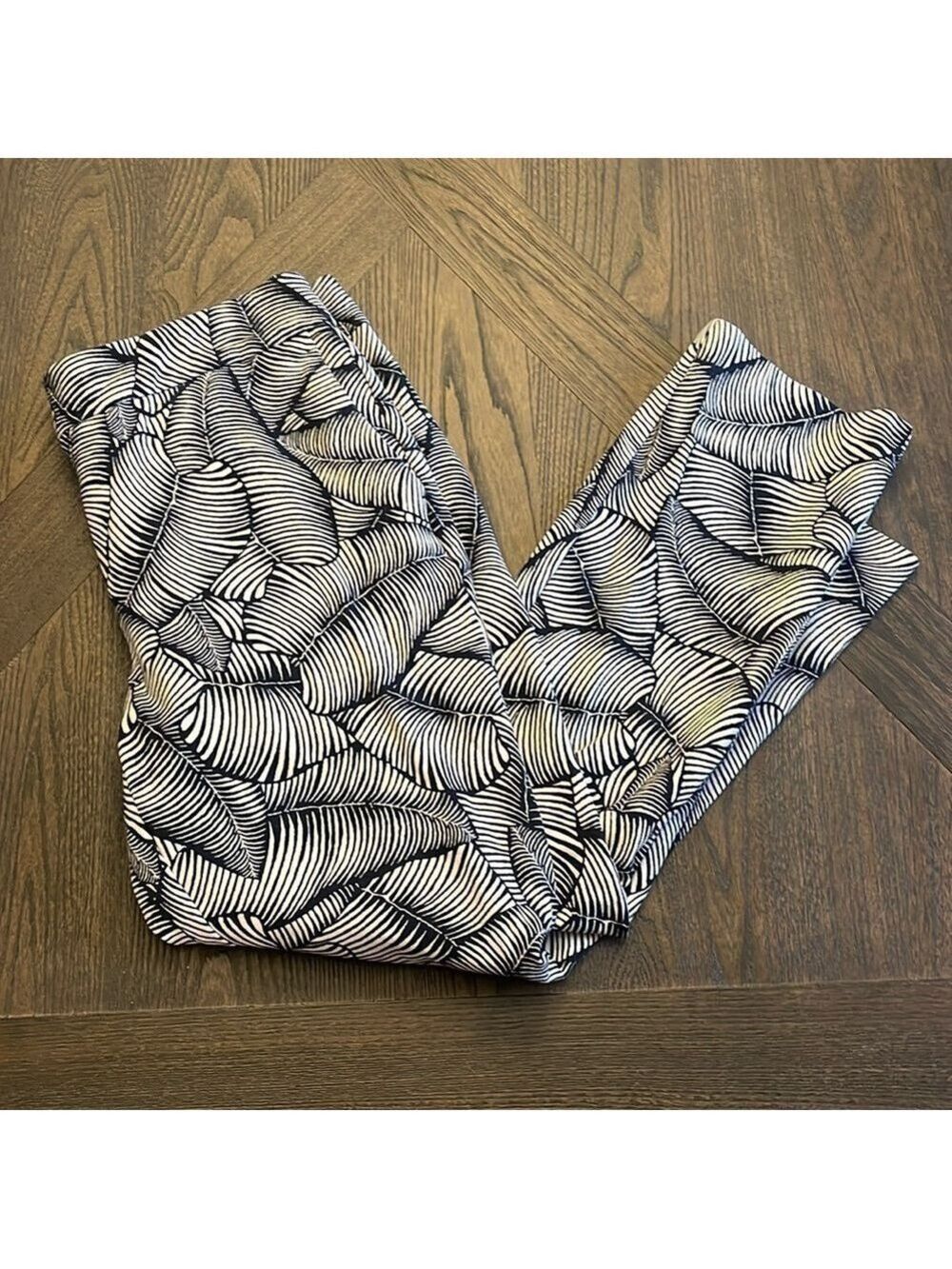 Ann Taylor Black White Pants Size 4